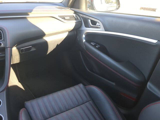 2023 Genesis G70