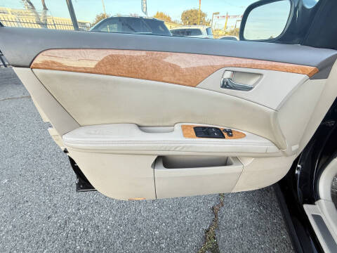 2005 Toyota Avalon XLS