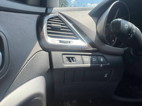 2017 Hyundai Santa Fe SE