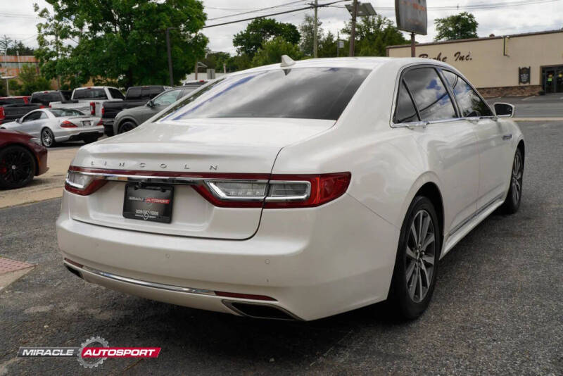 2018 Lincoln Continental Premiere
