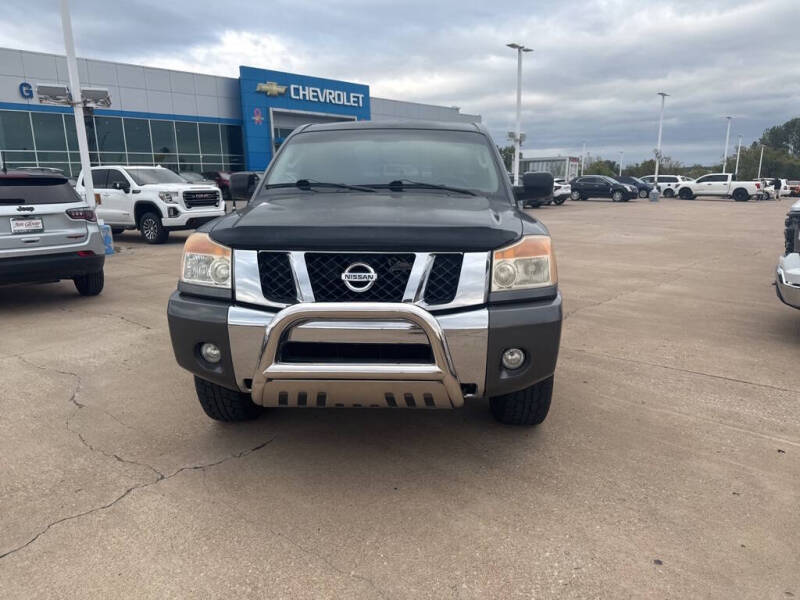2011 Nissan Titan SV