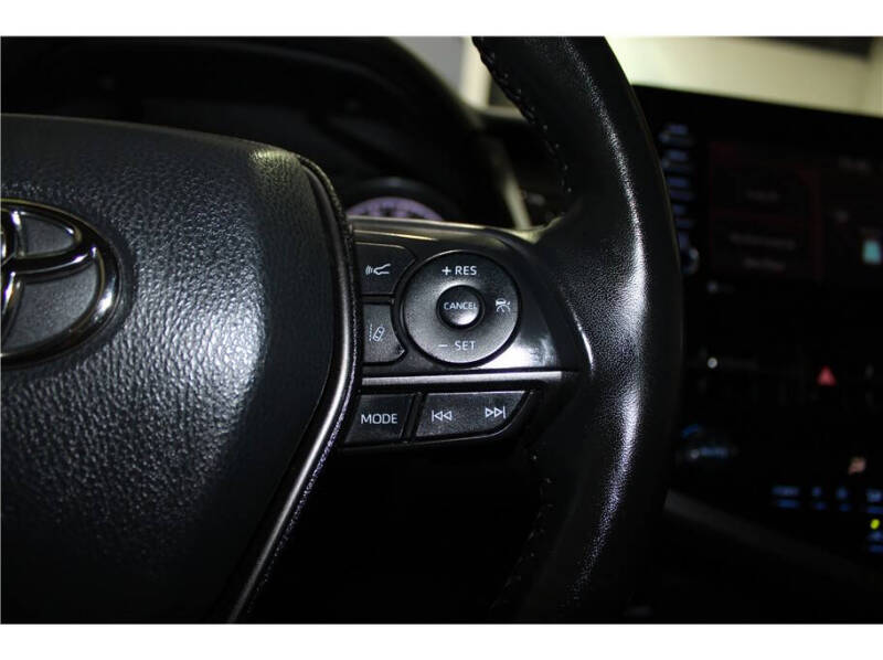 2022 Toyota Camry Hybrid SE Nightshade