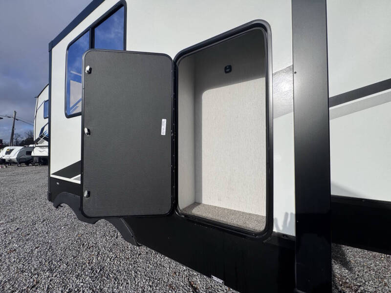 2024 Forest River ARTIC WOLF