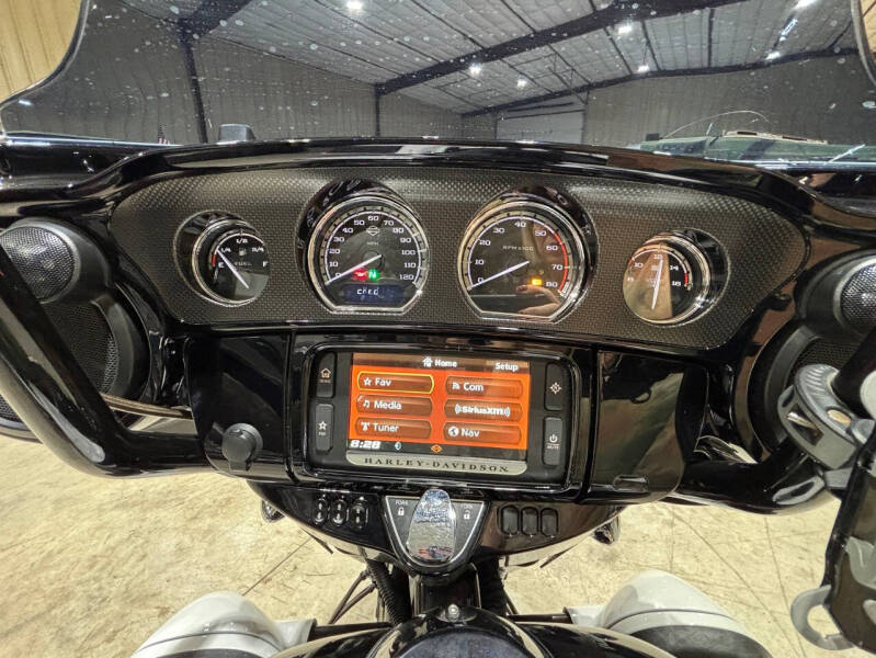 2016 Harley-Davidson Street Glide  Screaming Eagle