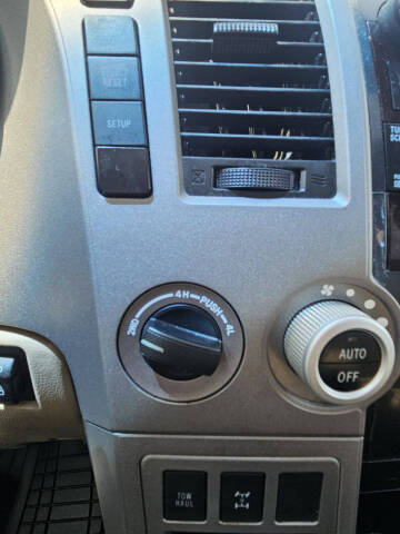 2013 Toyota Sequoia SR5