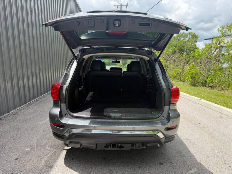 2018 Nissan Pathfinder SL