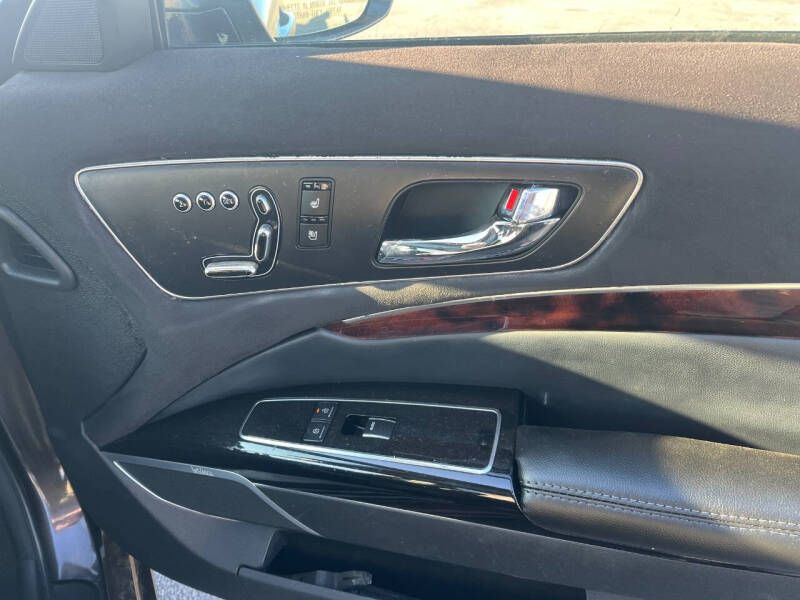 2015 Kia K900 Luxury