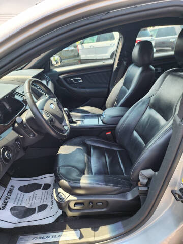 2019 Ford Taurus Limited