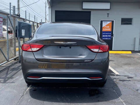 2016 Chrysler 200 Limited