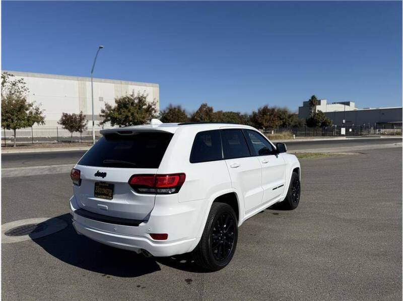 2017 Jeep Grand Cherokee Altitude