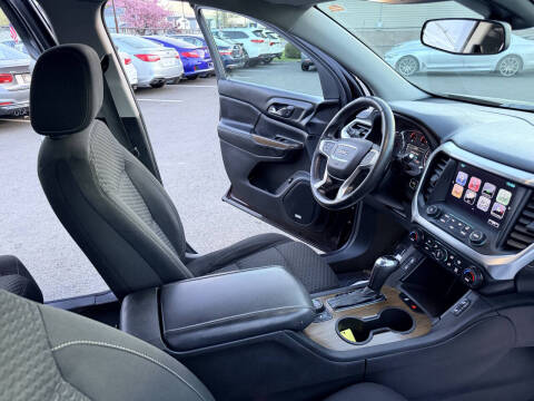2017 GMC Acadia SLE-2