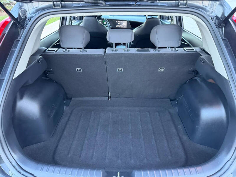 2026 Kia Niro LX