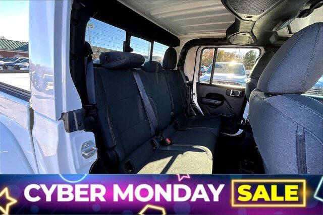 2024 Jeep Gladiator NightHawk