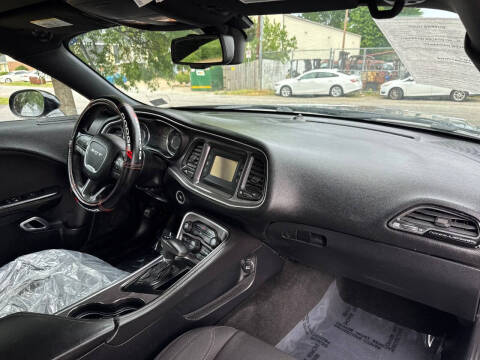 2015 Dodge Challenger SXT