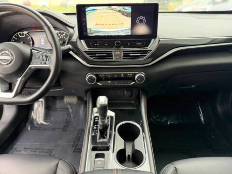2023 Nissan Altima 2.5 SR