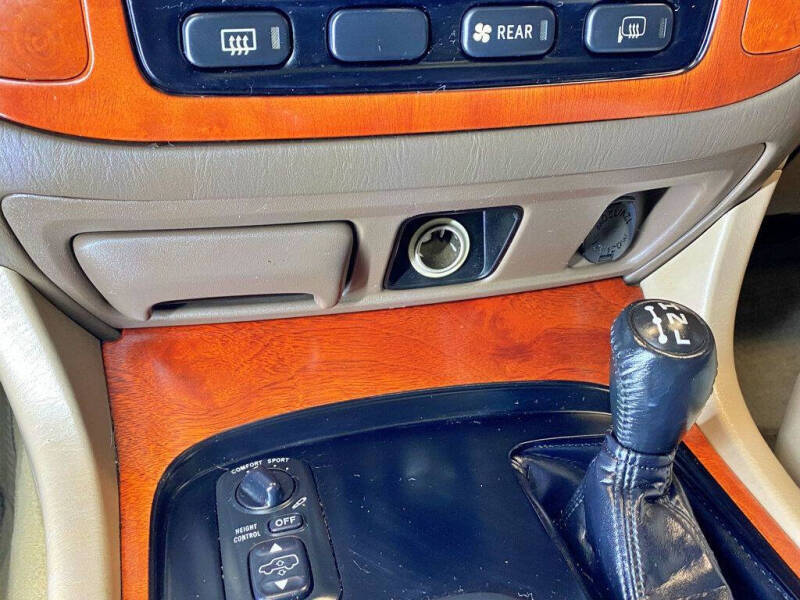 2000 Lexus LX 470