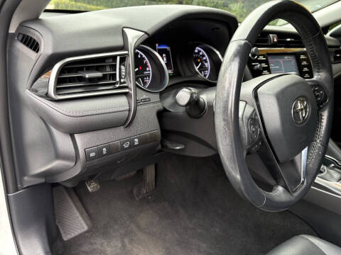 2020 Toyota Camry SE