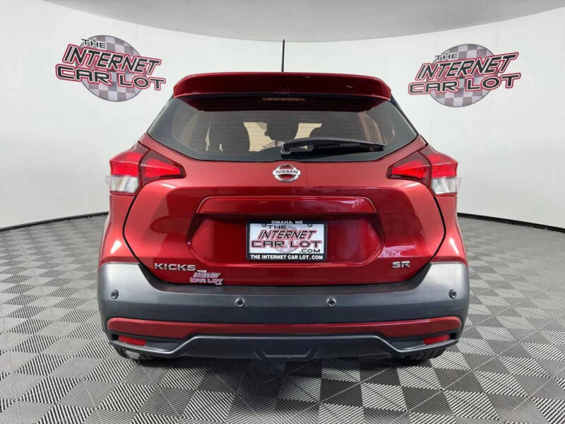 2020 Nissan Kicks SR
