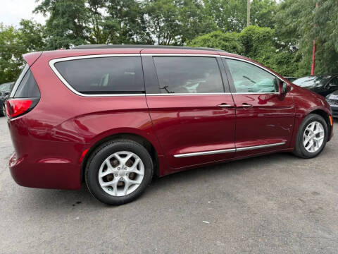 2017 Chrysler Pacifica
