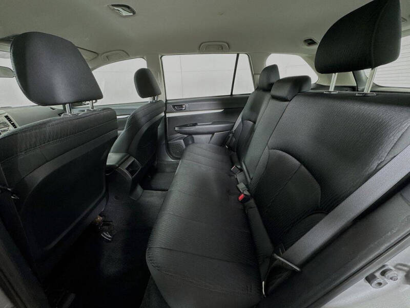 2010 Subaru Outback 2.5i