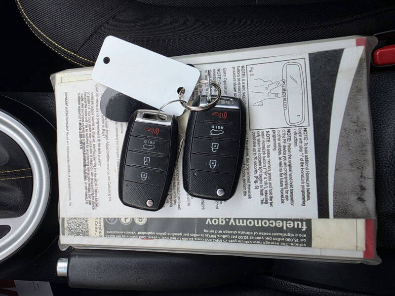 2016 Kia Soul +
