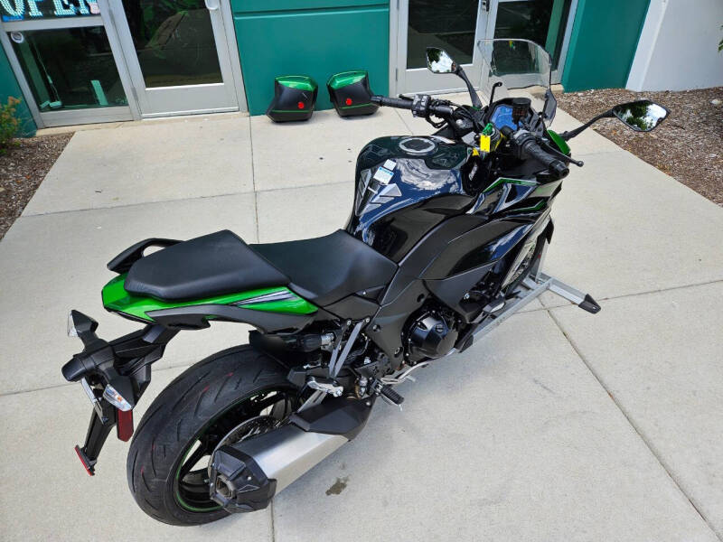 2023 Kawasaki Ninja 1000SX