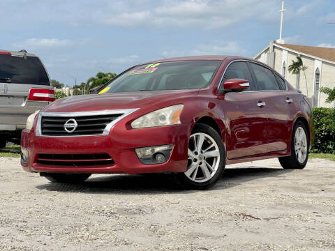 2014 Nissan Altima for sale at Auto Loans and Credit in Hollywood FL