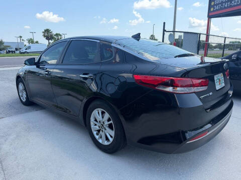 2017 Kia Optima LX
