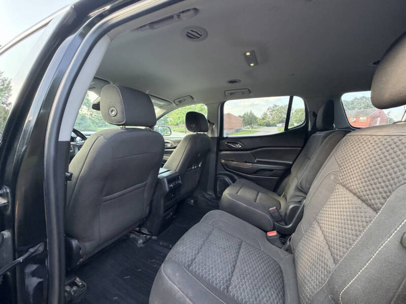 2017 GMC Acadia SLE-2