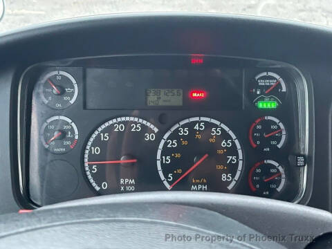 2015 Freightliner M2 106