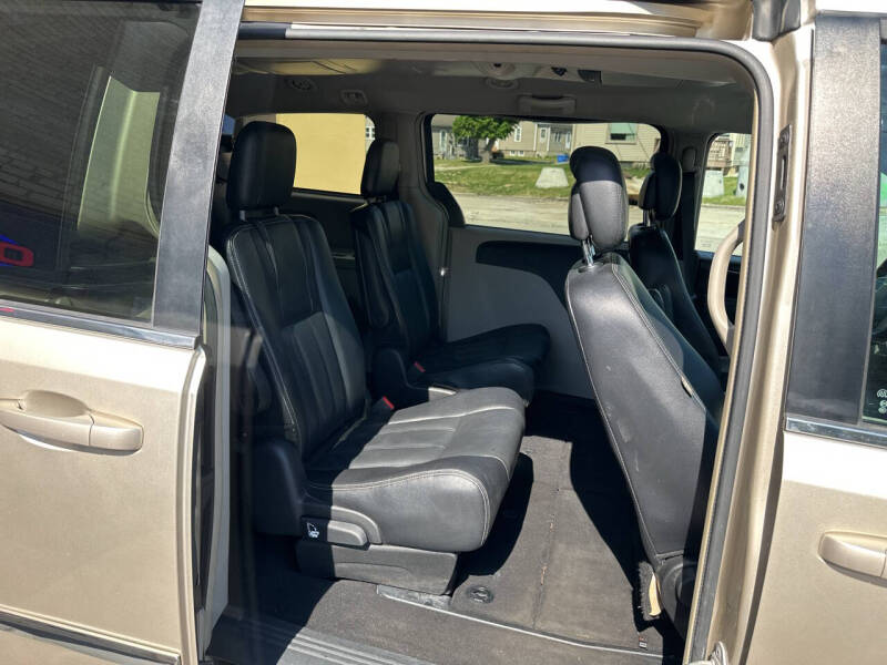 2015 Chrysler Town and Country Touring