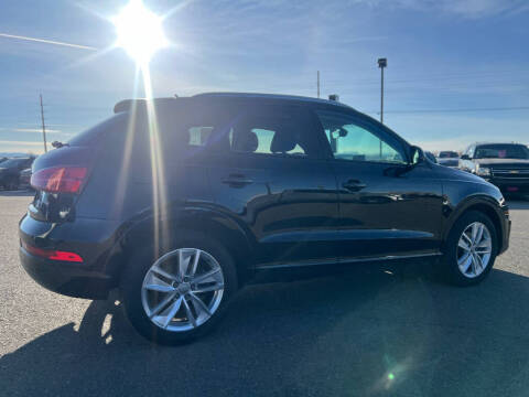 2017 Audi Q3 2.0T quattro Premium