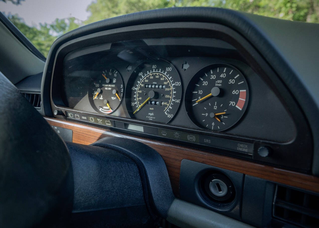 1988 Mercedes-Benz 420-Class 44