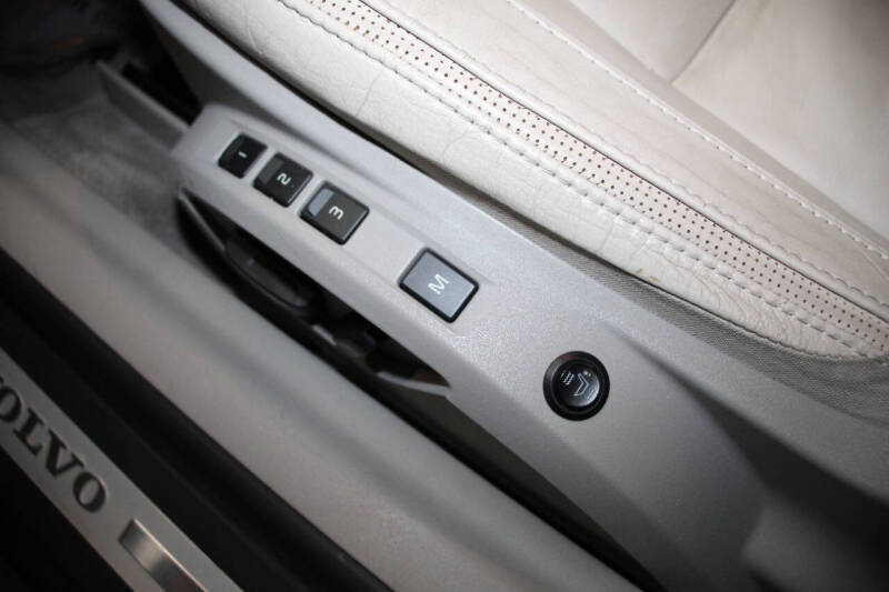 2012 Volvo C70 T5 Premier Plus