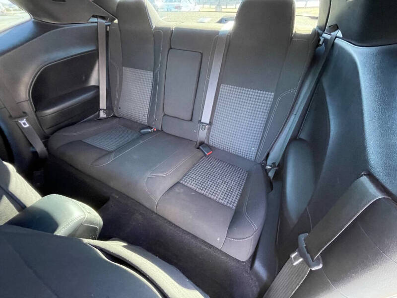 2021 Dodge Challenger SXT