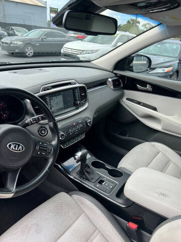 2017 Kia Sorento SX V6
