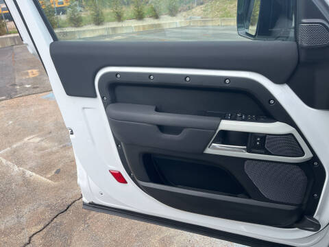 2022 Land Rover Defender 90 X-Dynamic SE