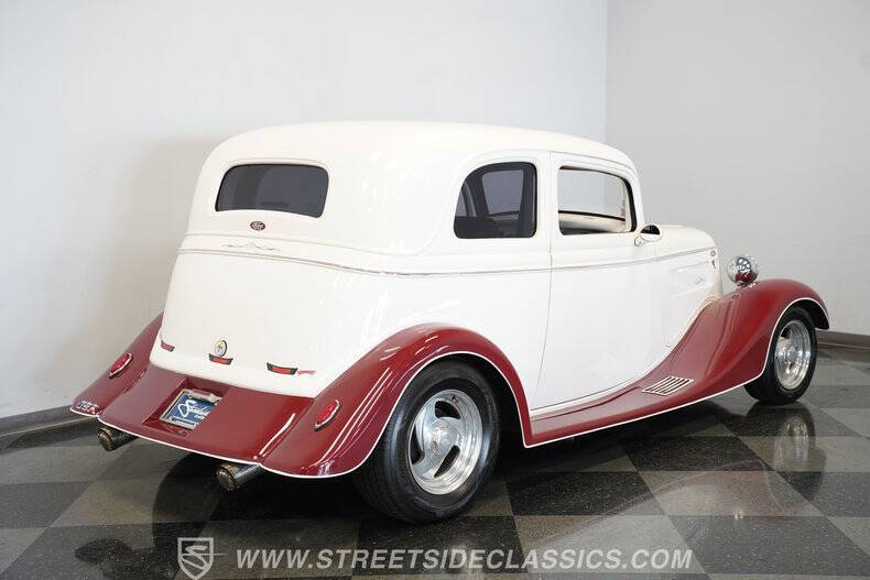 1933 Ford Victoria