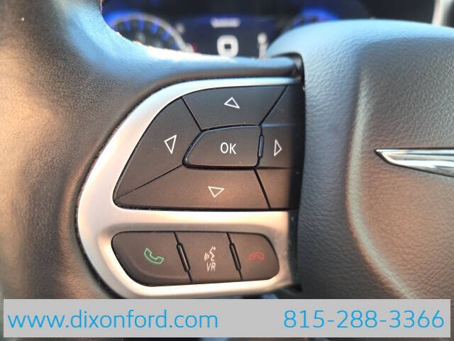 2017 Chrysler Pacifica Touring-L Plus