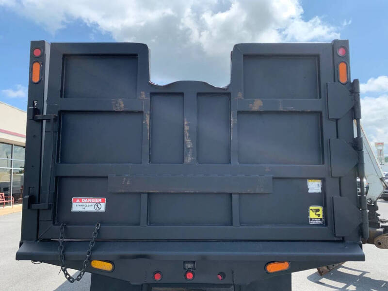 2015 Freightliner M2 106