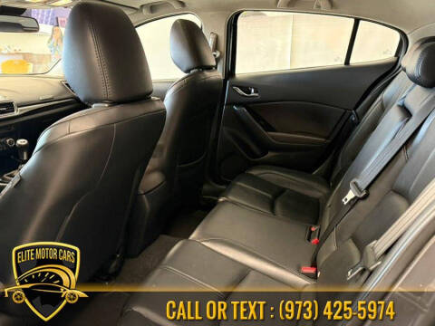 2018 Mazda MAZDA3 Touring