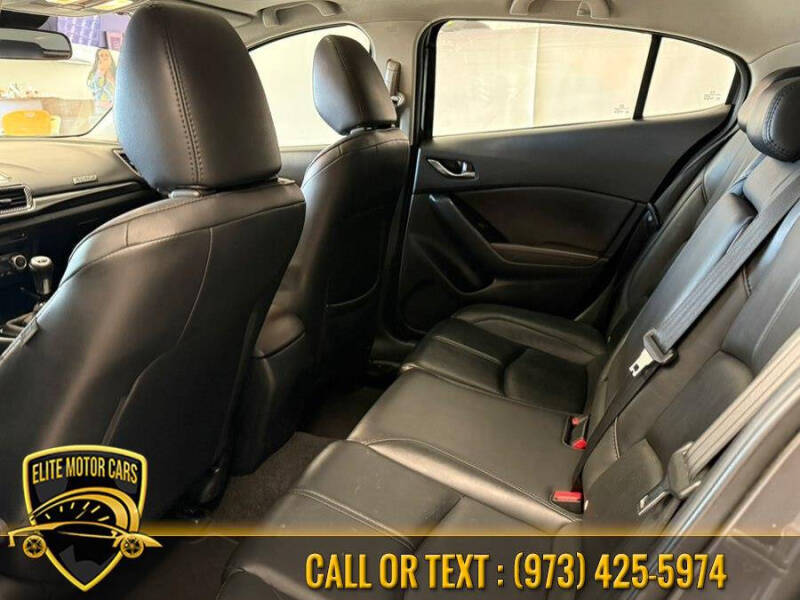 2018 Mazda MAZDA3 Touring