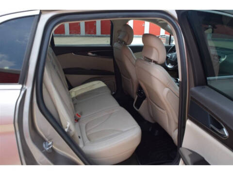 2019 Lincoln Nautilus Select
