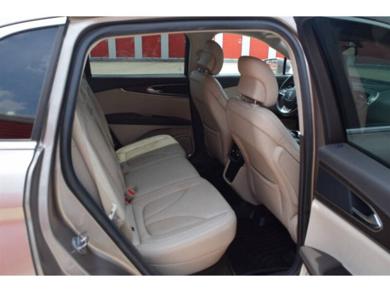 2019 Lincoln Nautilus Select