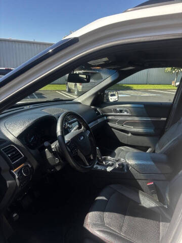 2016 Ford Explorer Sport