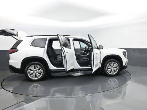 2024 GMC Acadia Elevation