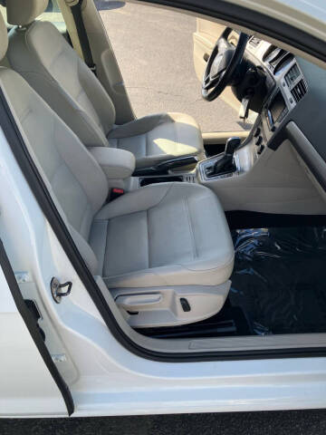 2015 Volkswagen Golf SportWagen TSI S