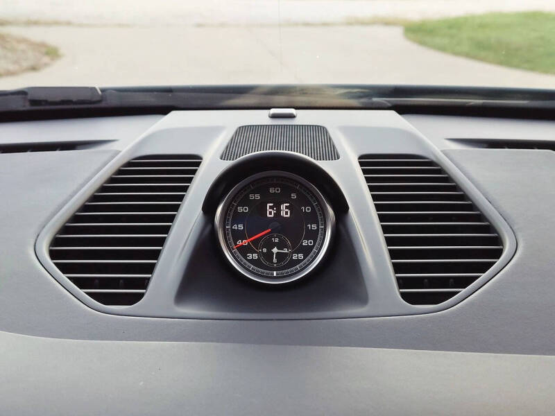 2017 Porsche 911 Carrera 4S