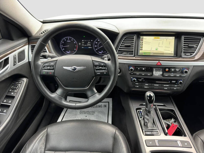 2017 Genesis G80