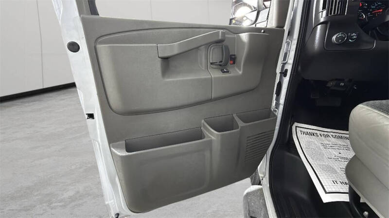 2024 Chevrolet Express 2500